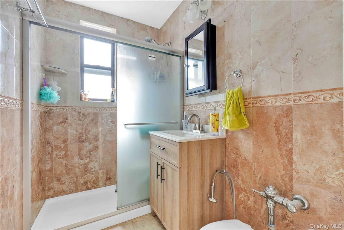141-05 Pershing Crescent Unit: 516 thumbnail 24
