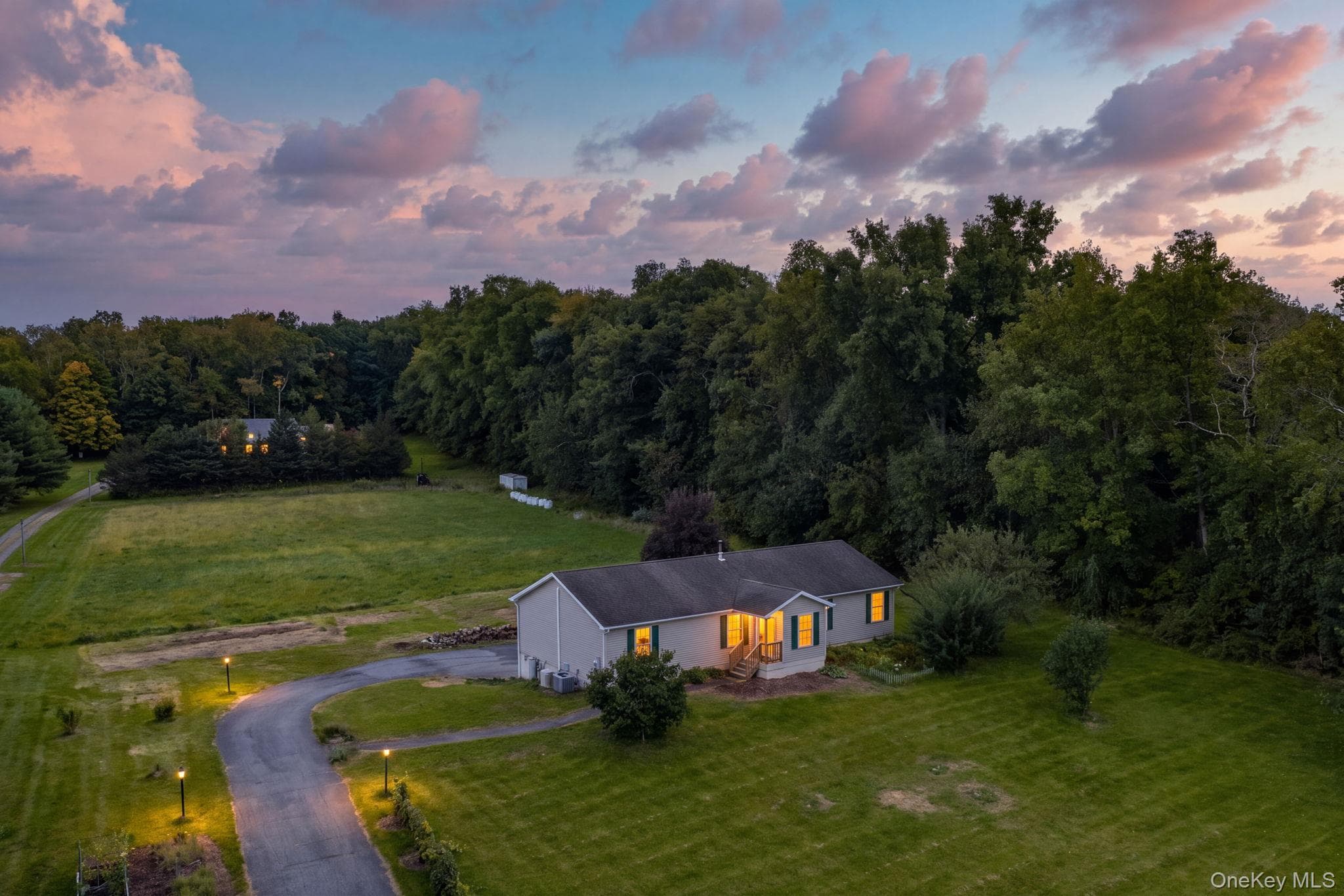 2362 Albany Post Road thumbnail 3