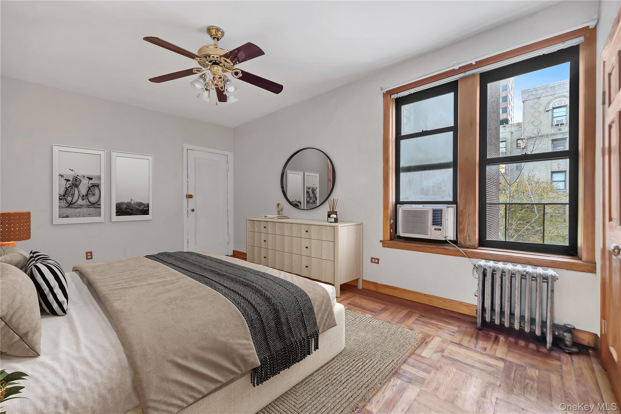 828 Gerard Avenue Unit: 2E thumbnail 5