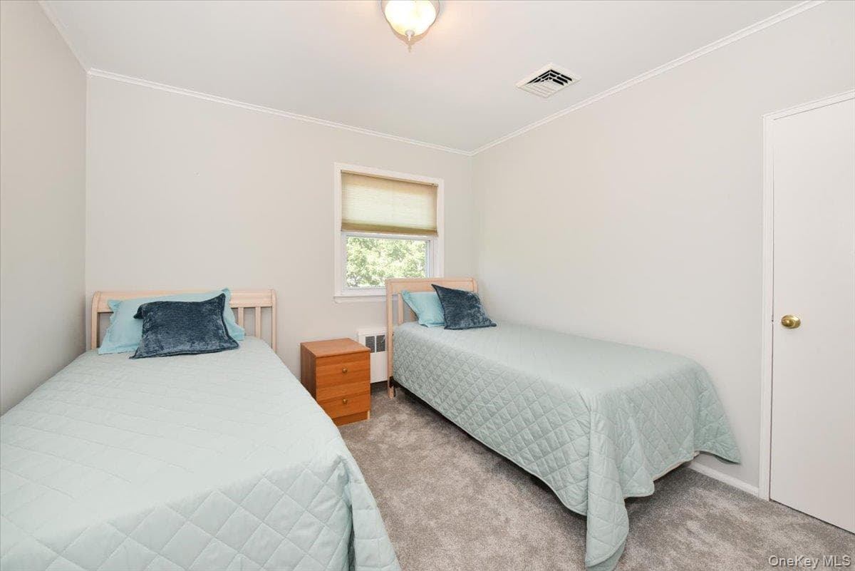70 Glenwood Road thumbnail 21