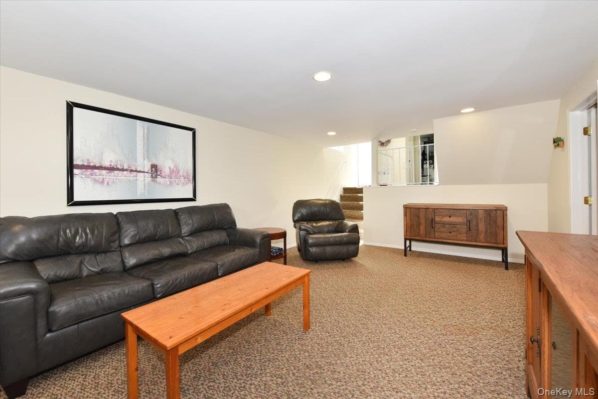 70 Glenwood Road thumbnail 24