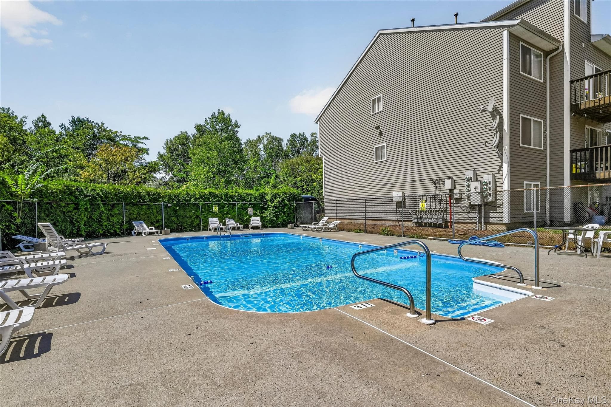 25 College Avenue Unit: 102 thumbnail 36