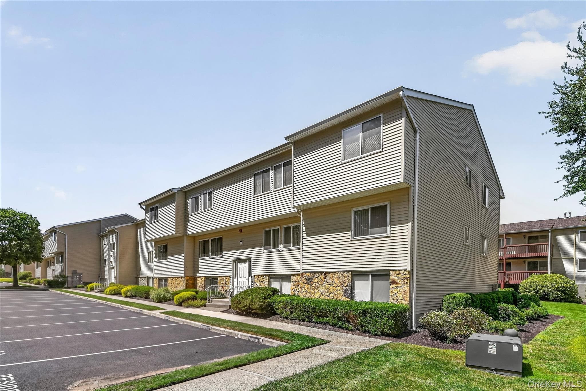 25 College Avenue Unit: 102 thumbnail 2