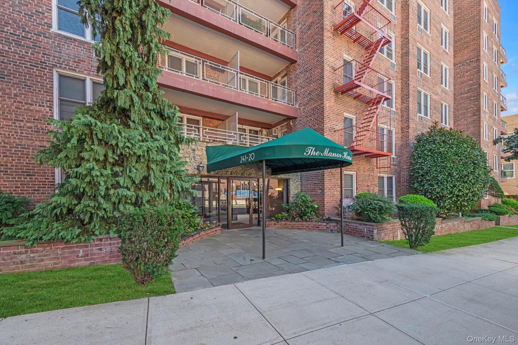 241-20 Northern Blvd Blvd Unit: 6K, Douglaston
