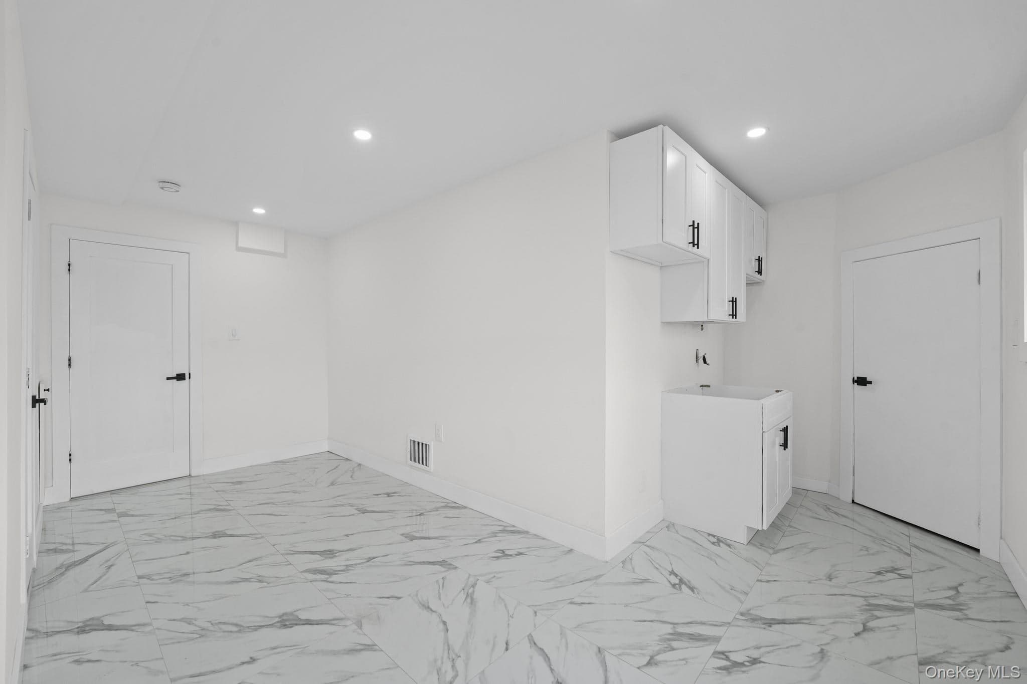 4648 Murdock Avenue thumbnail 12