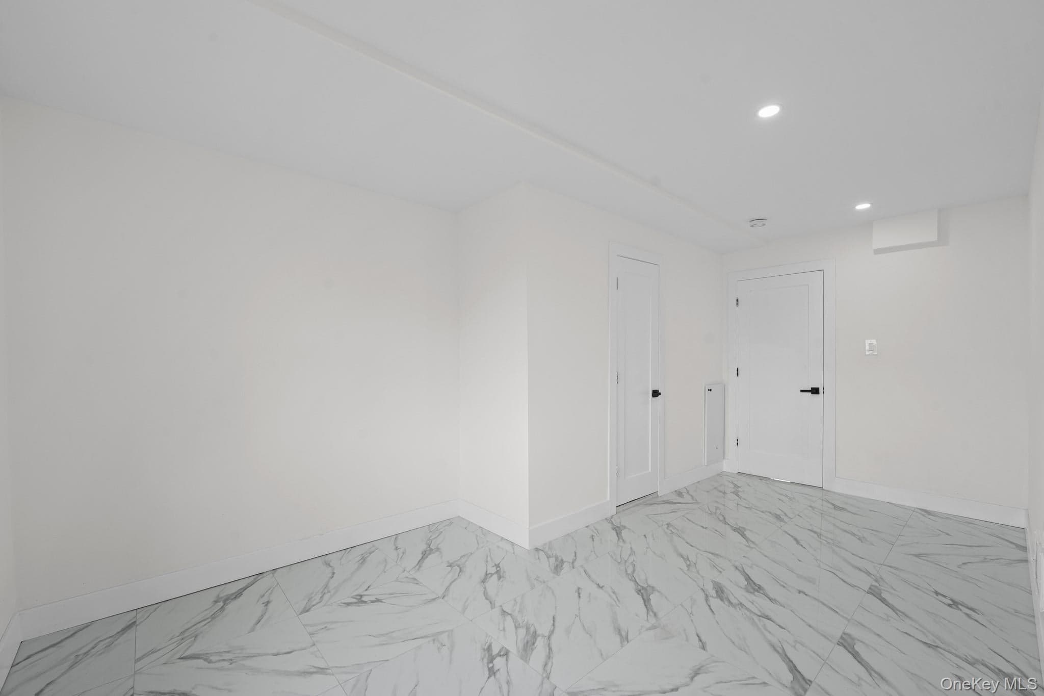 4648 Murdock Avenue thumbnail 13