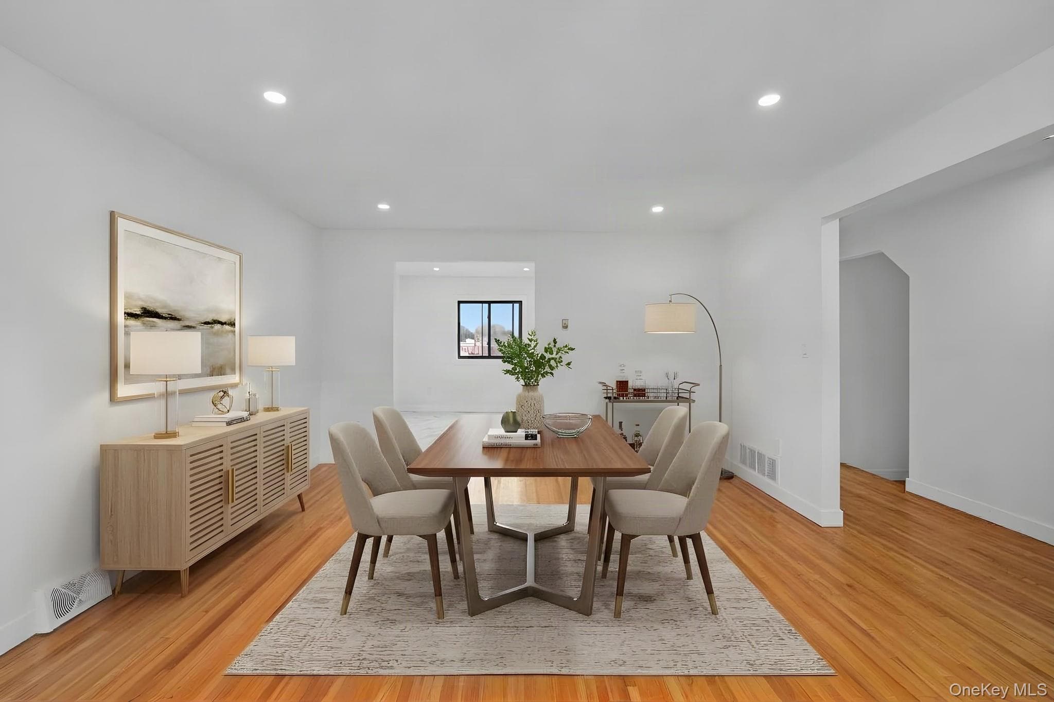 4648 Murdock Avenue thumbnail 2
