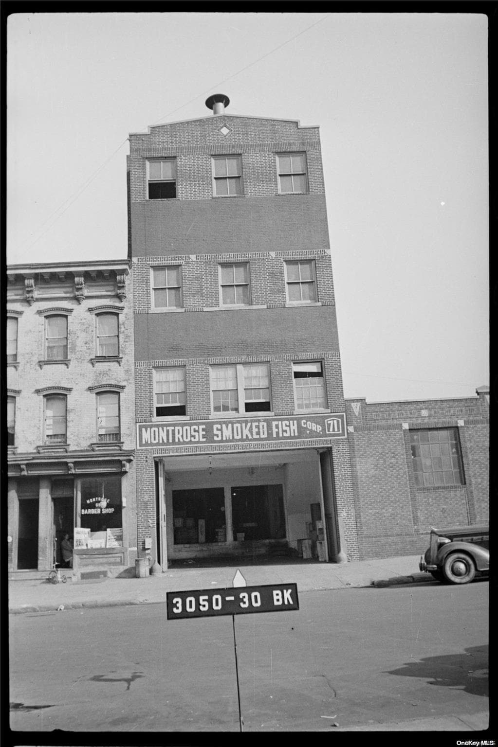 71 Montrose Avenue thumbnail 4