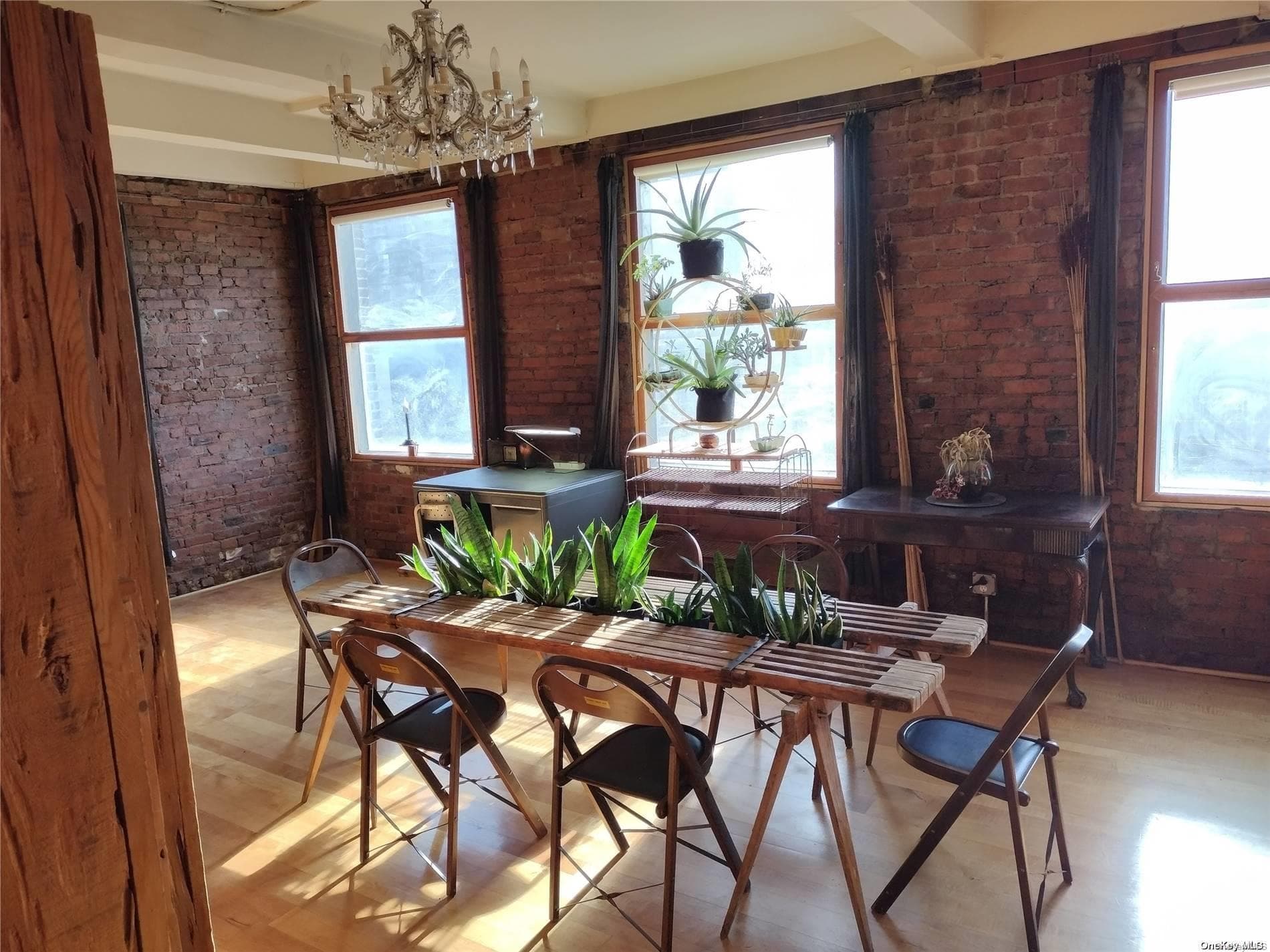 71 Montrose Avenue thumbnail 21