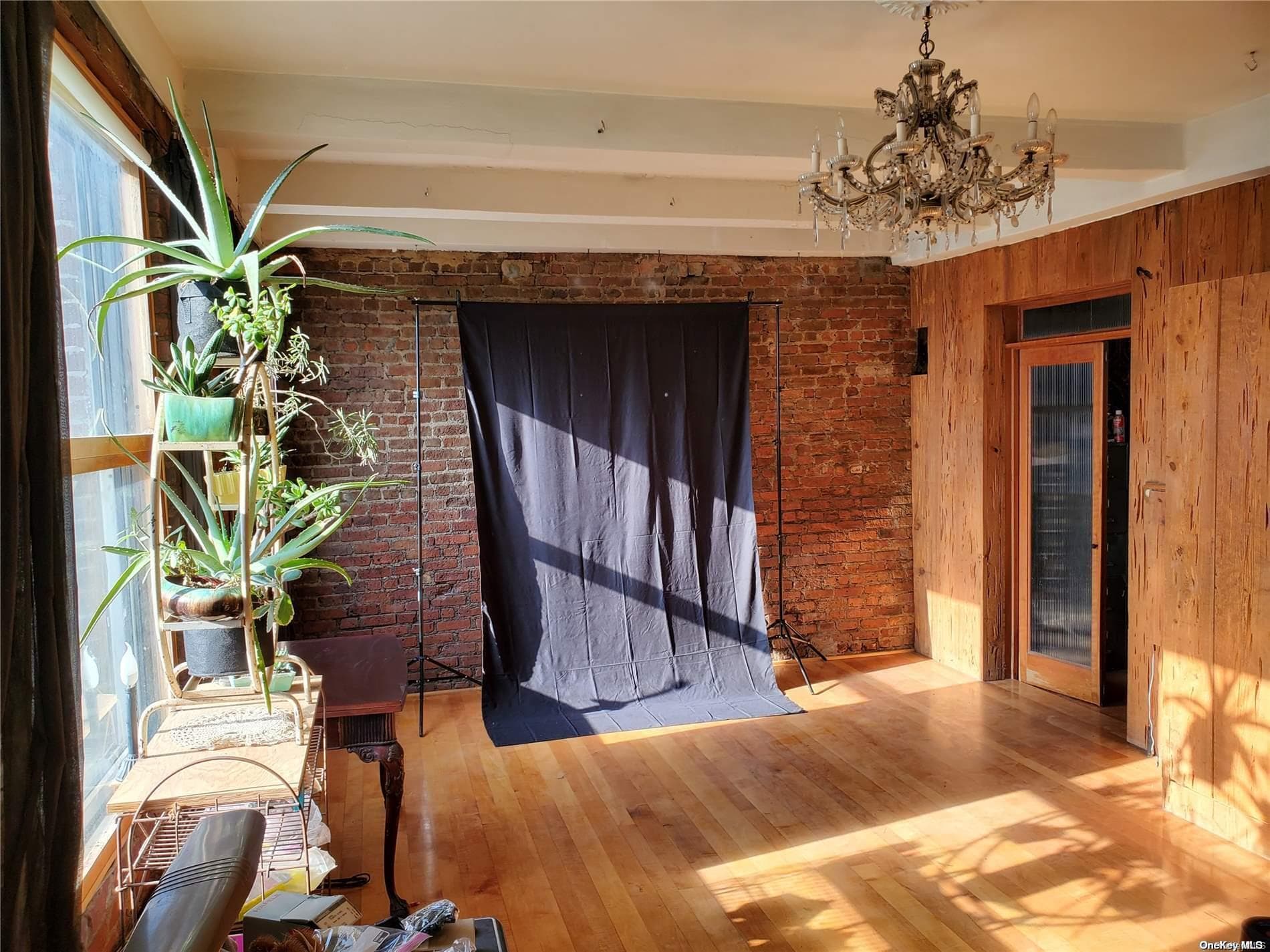 71 Montrose Avenue thumbnail 26