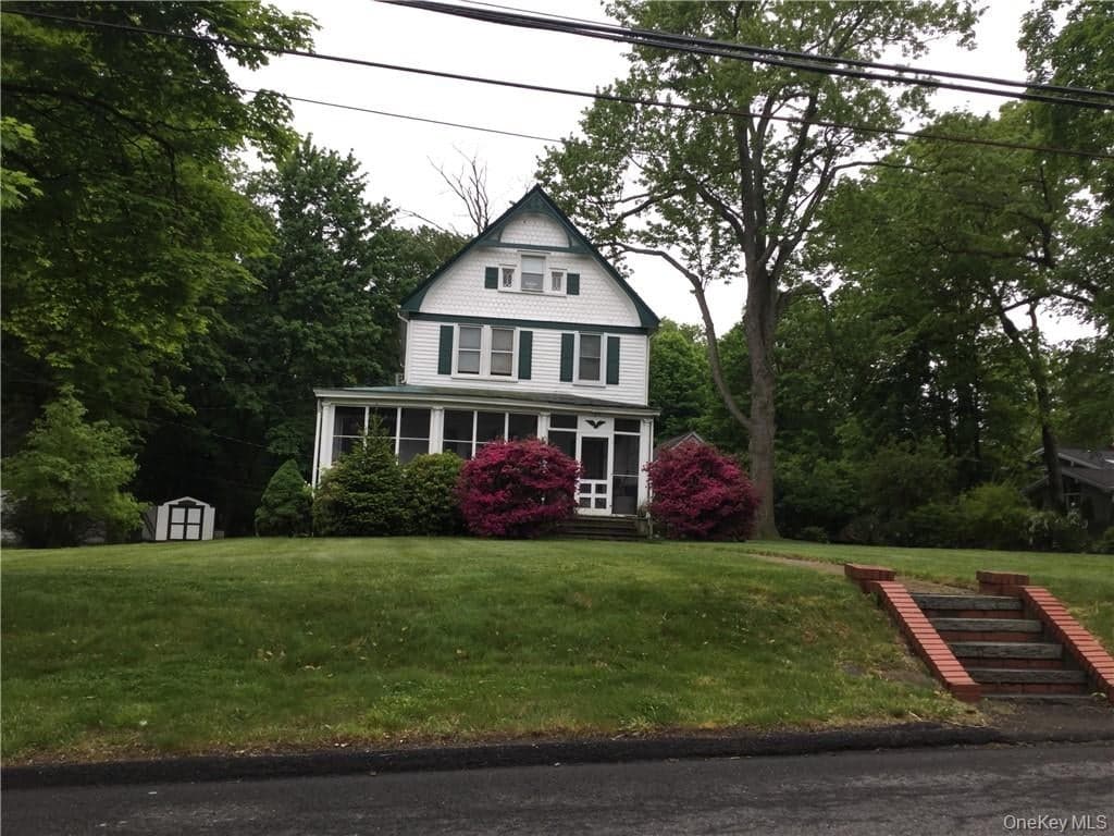 17 Demarest Avenue, West Nyack
