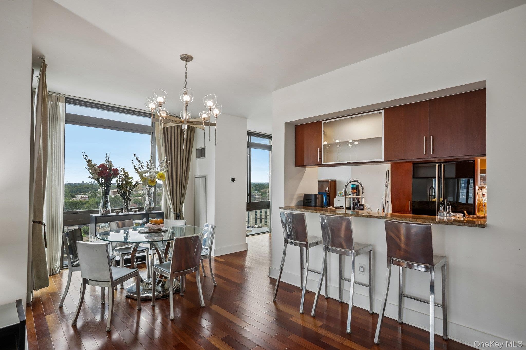 175 Huguenot Street Unit: 1606 thumbnail 4