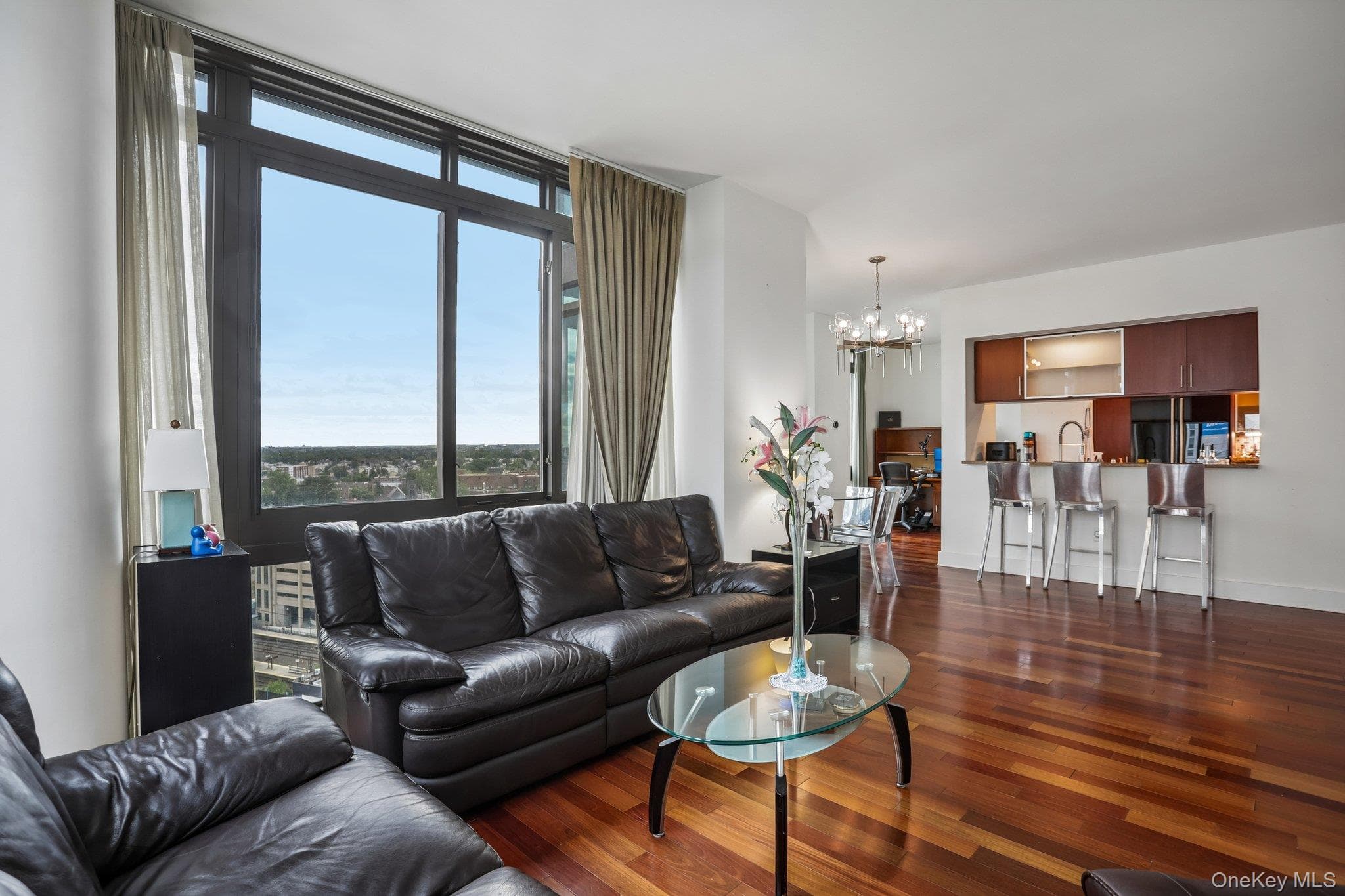 175 Huguenot Street Unit: 1606 thumbnail 3