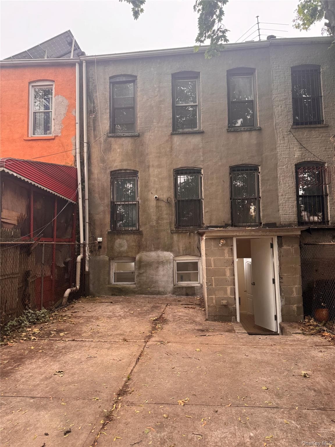 655 Hendrix Street thumbnail 9