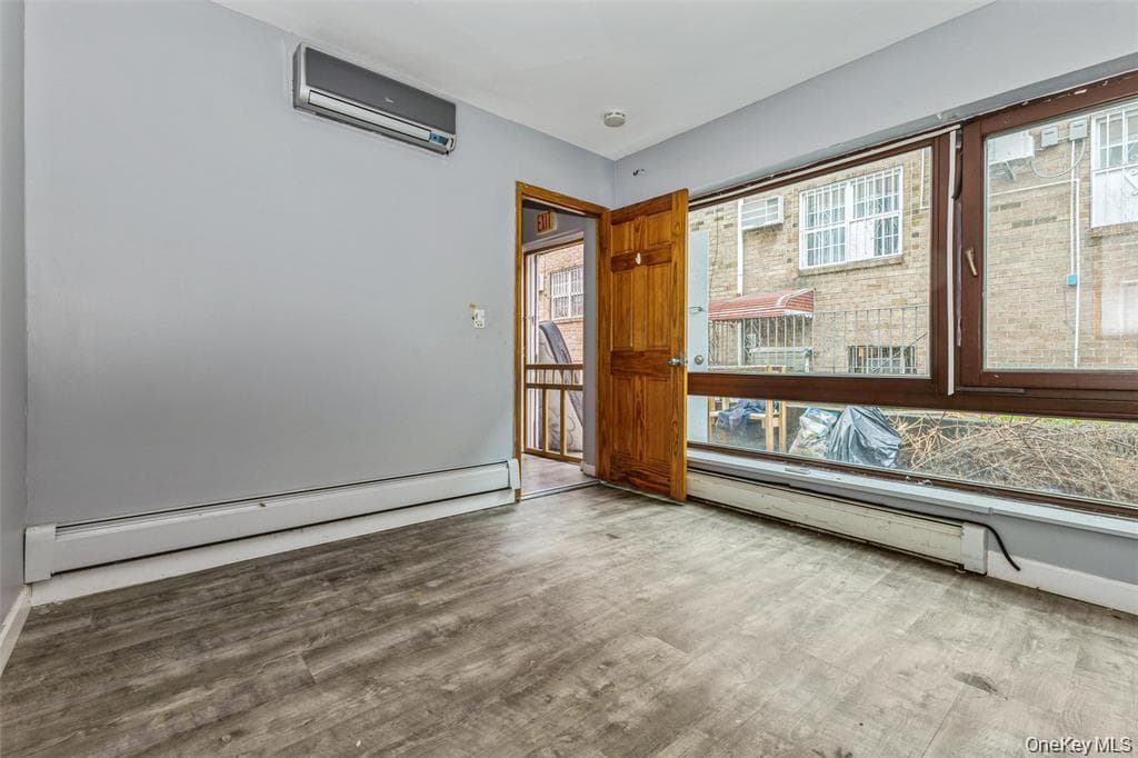 57-35A Lawrence Street Unit: #1 thumbnail 10