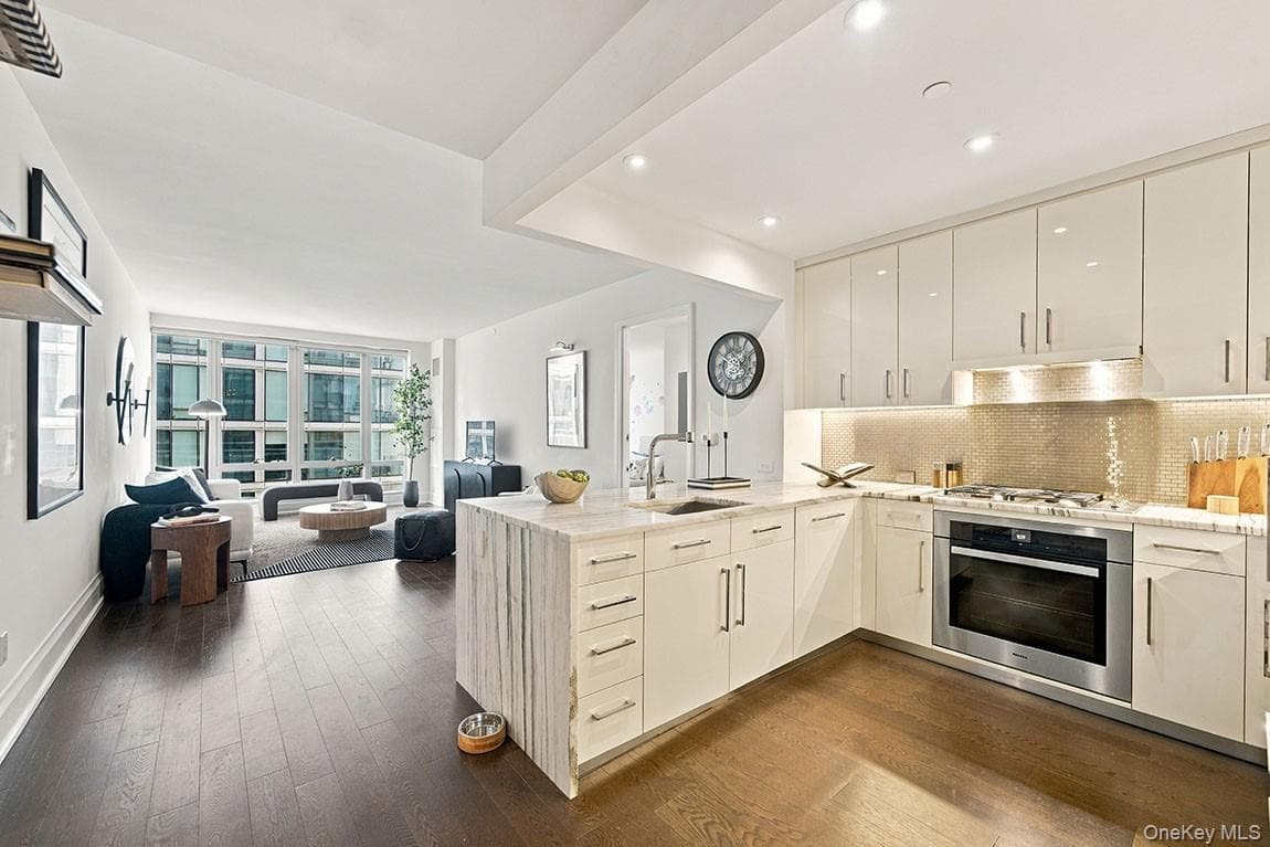 50 Riverside Boulevard Unit: 15M thumbnail 2