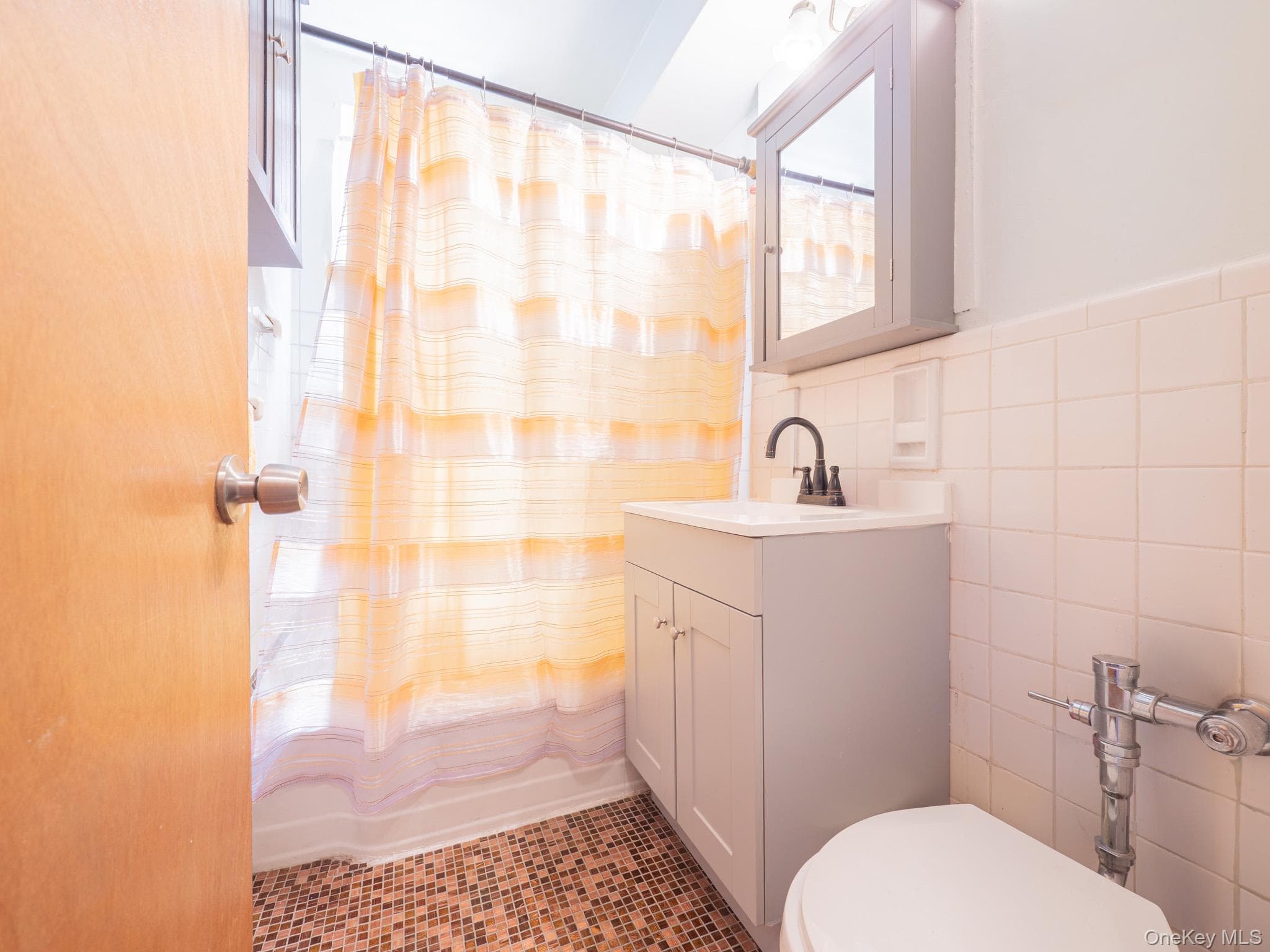 90-11 35th Avenue Unit: 6T thumbnail 7
