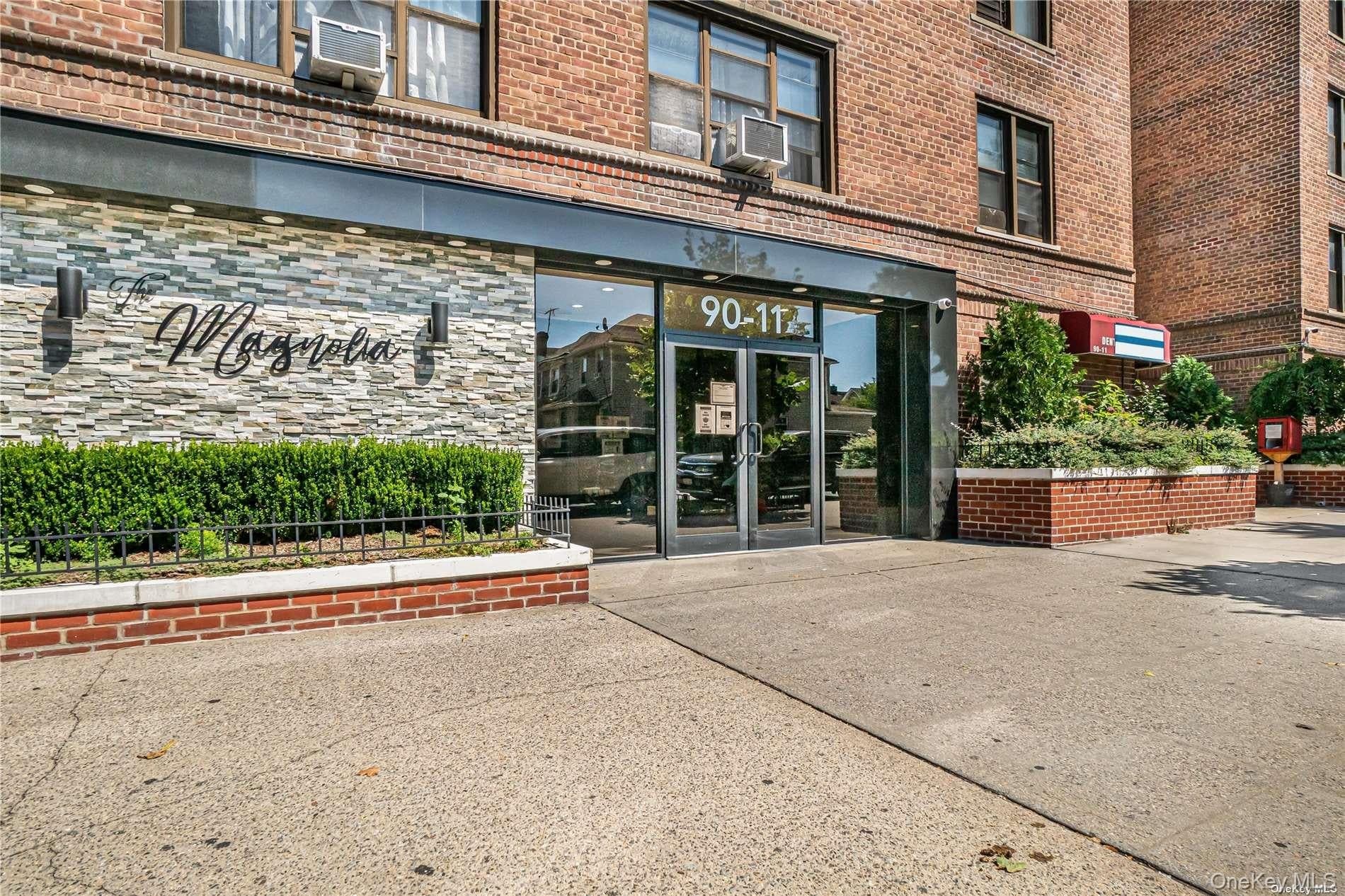 90-11 35th Avenue Unit: 6T, Jackson Heights