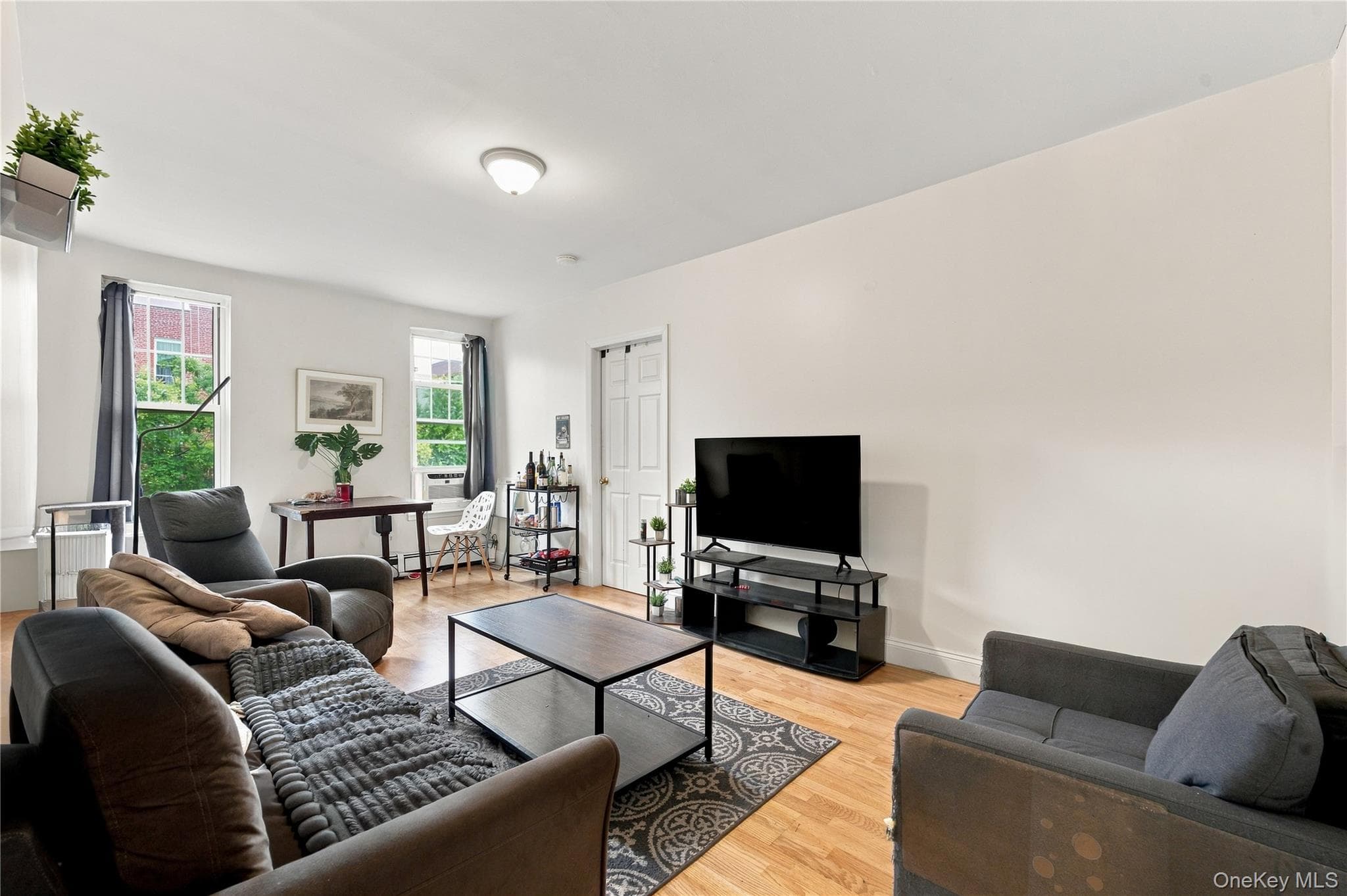 35-02 Ditmars Boulevard thumbnail 13