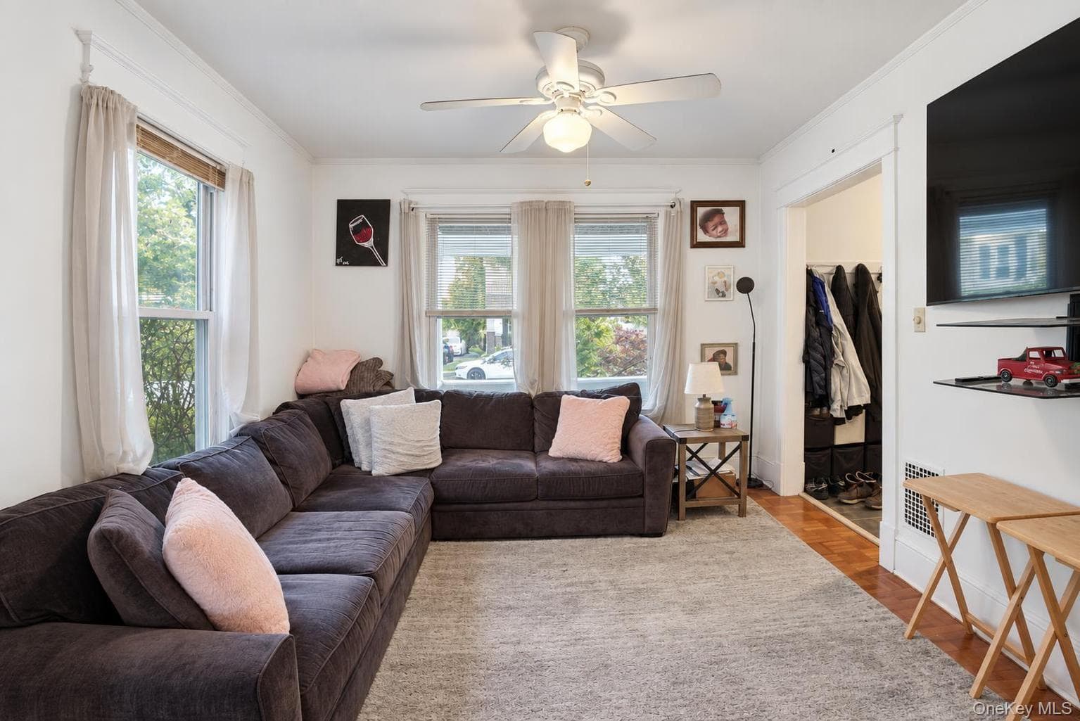 26 Oakwood Boulevard thumbnail 12