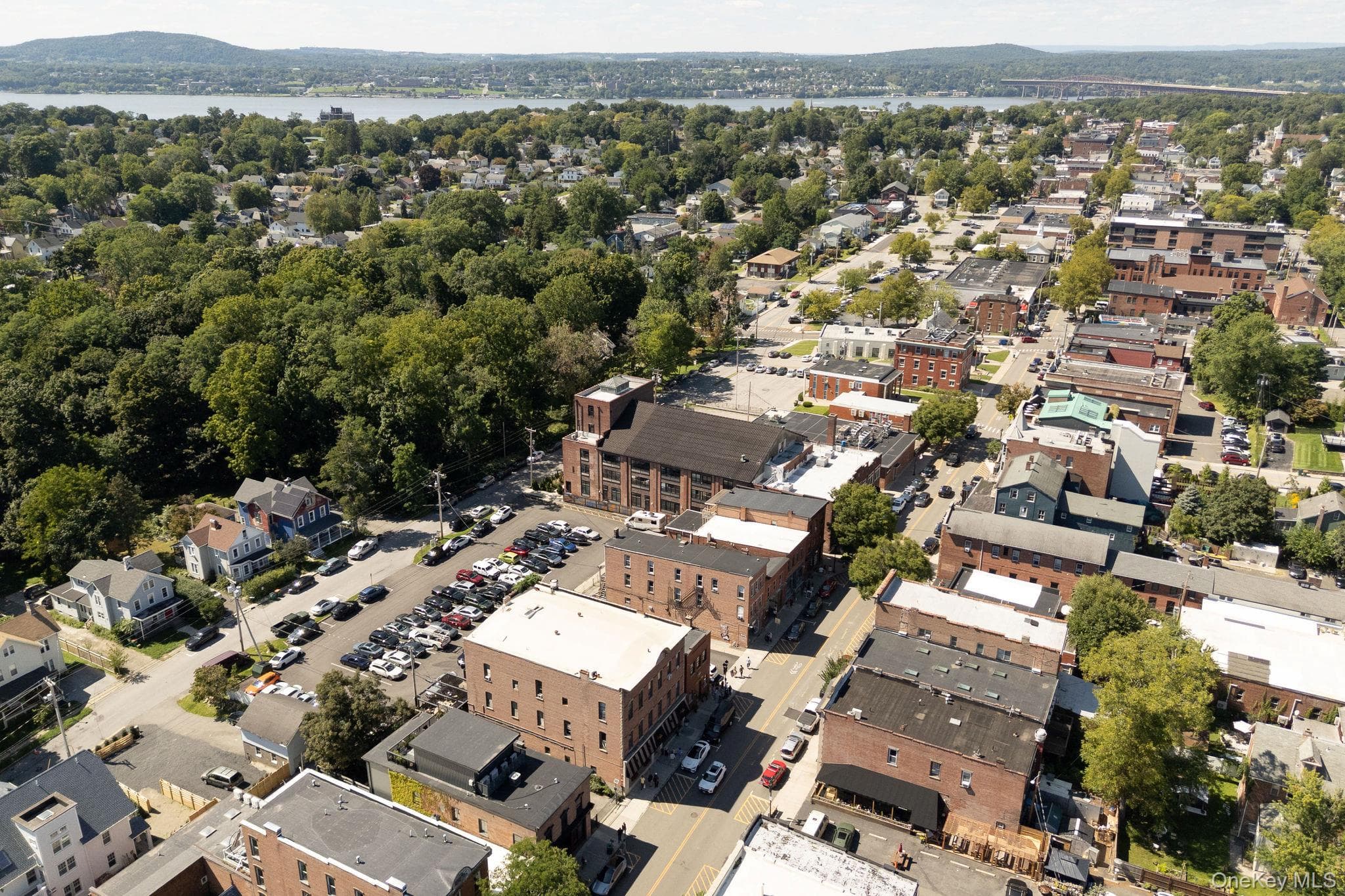 469 Main Street thumbnail 39