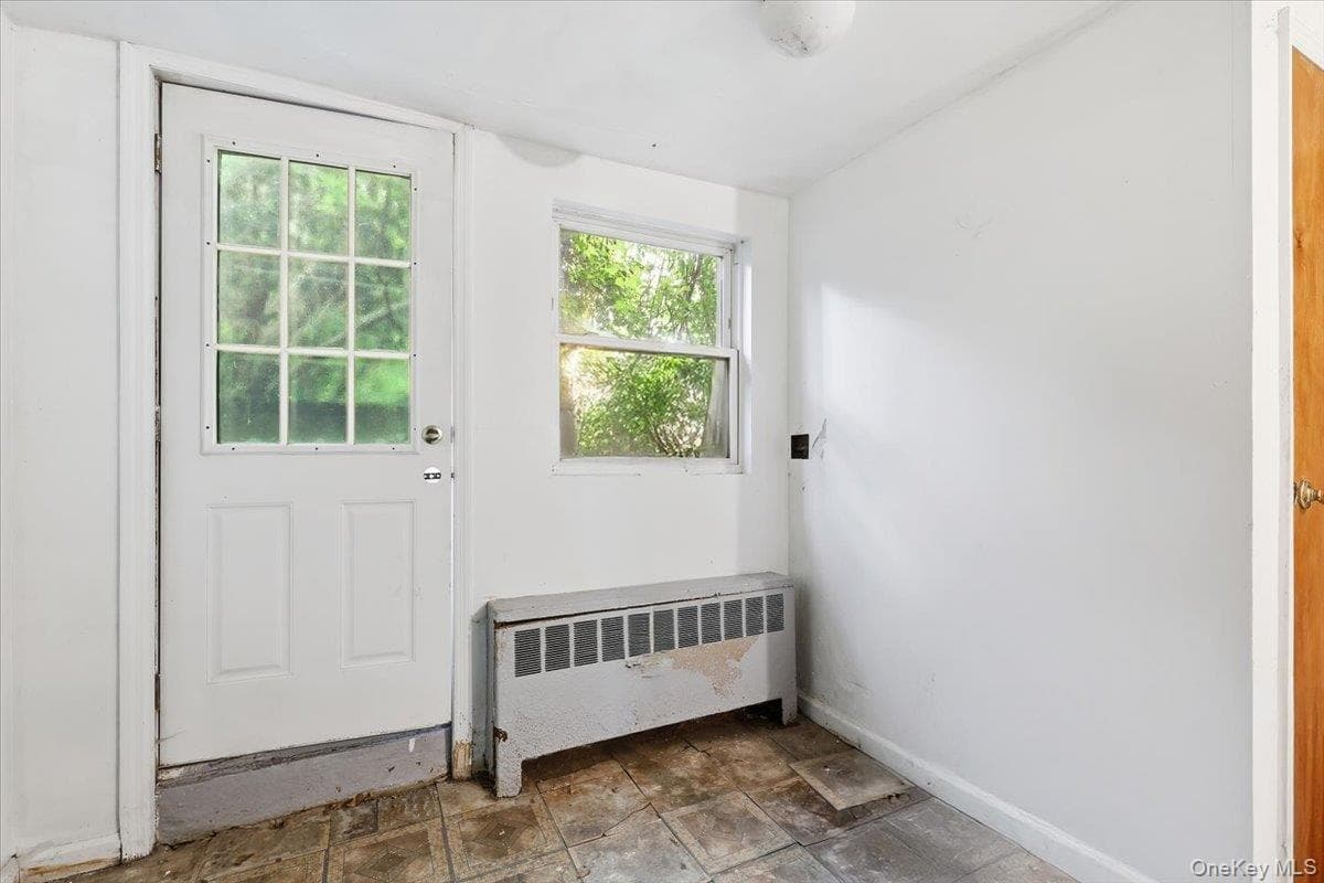 1647 Radcliff Avenue thumbnail 14