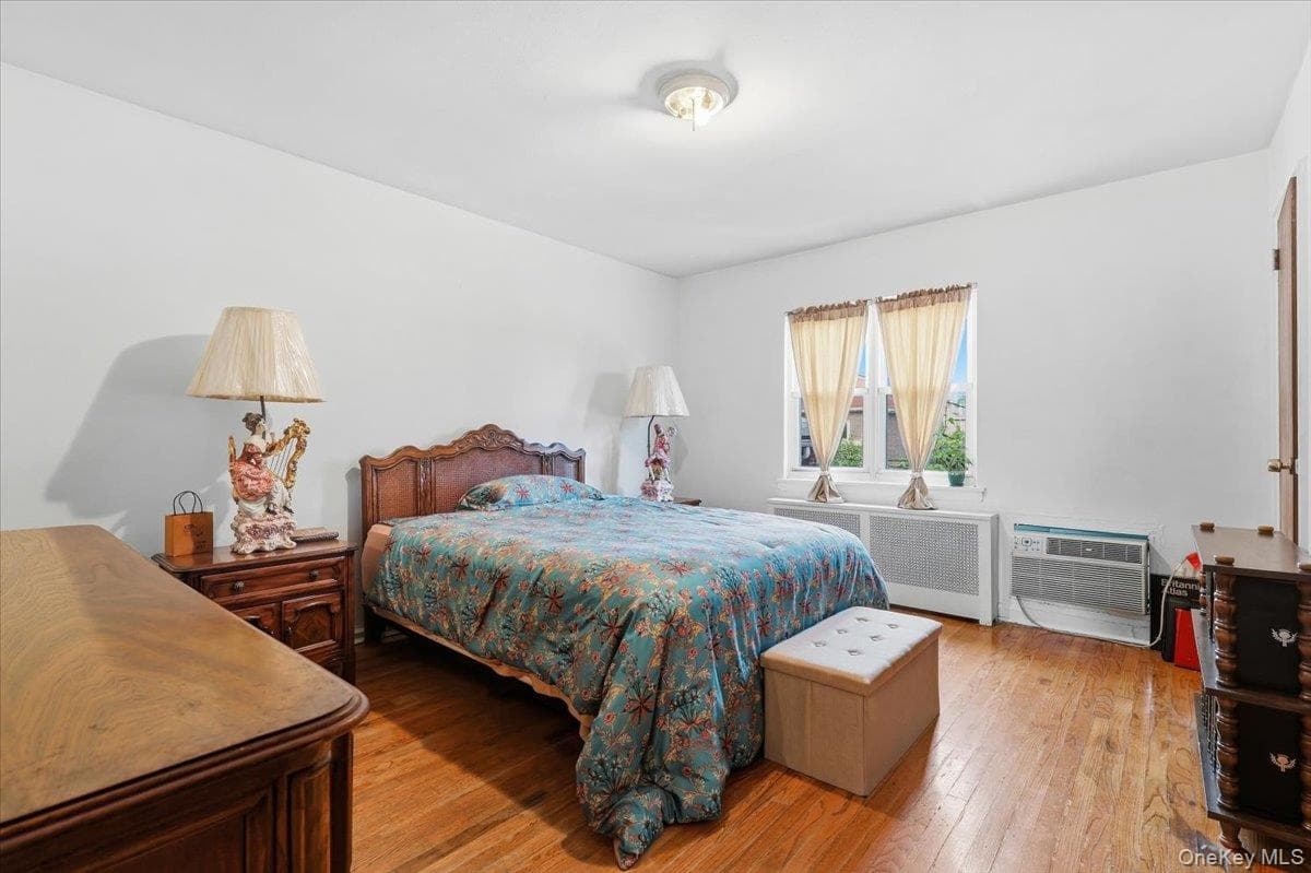 1647 Radcliff Avenue thumbnail 11