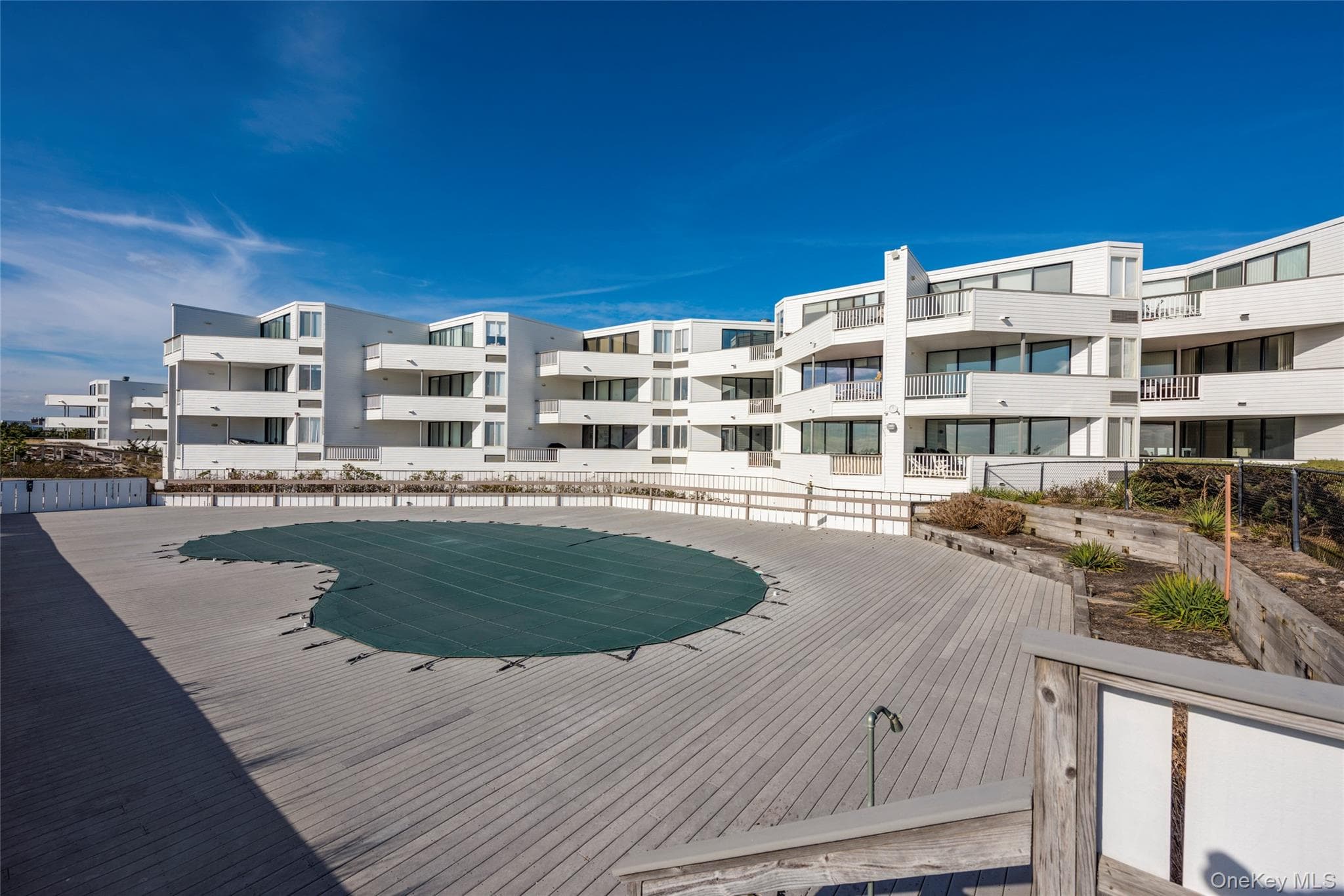 253 Dune Road Unit: 69 thumbnail 17