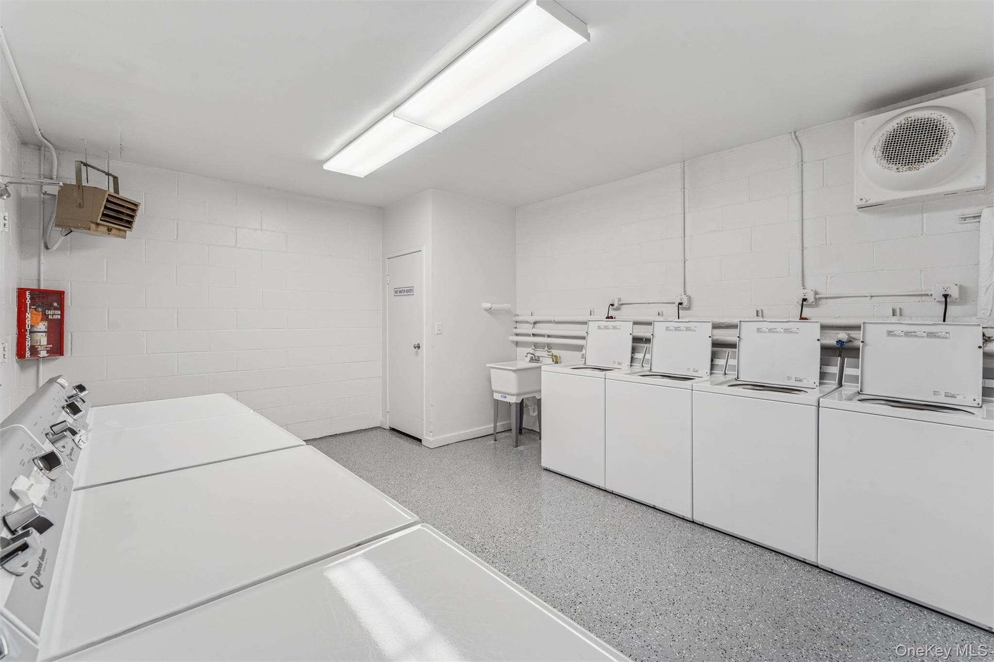 253 Dune Road Unit: 69 thumbnail 20