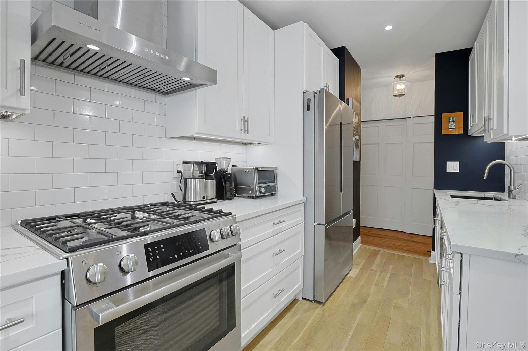 68 E Hartsdale Avenue Unit: 4J thumbnail 2