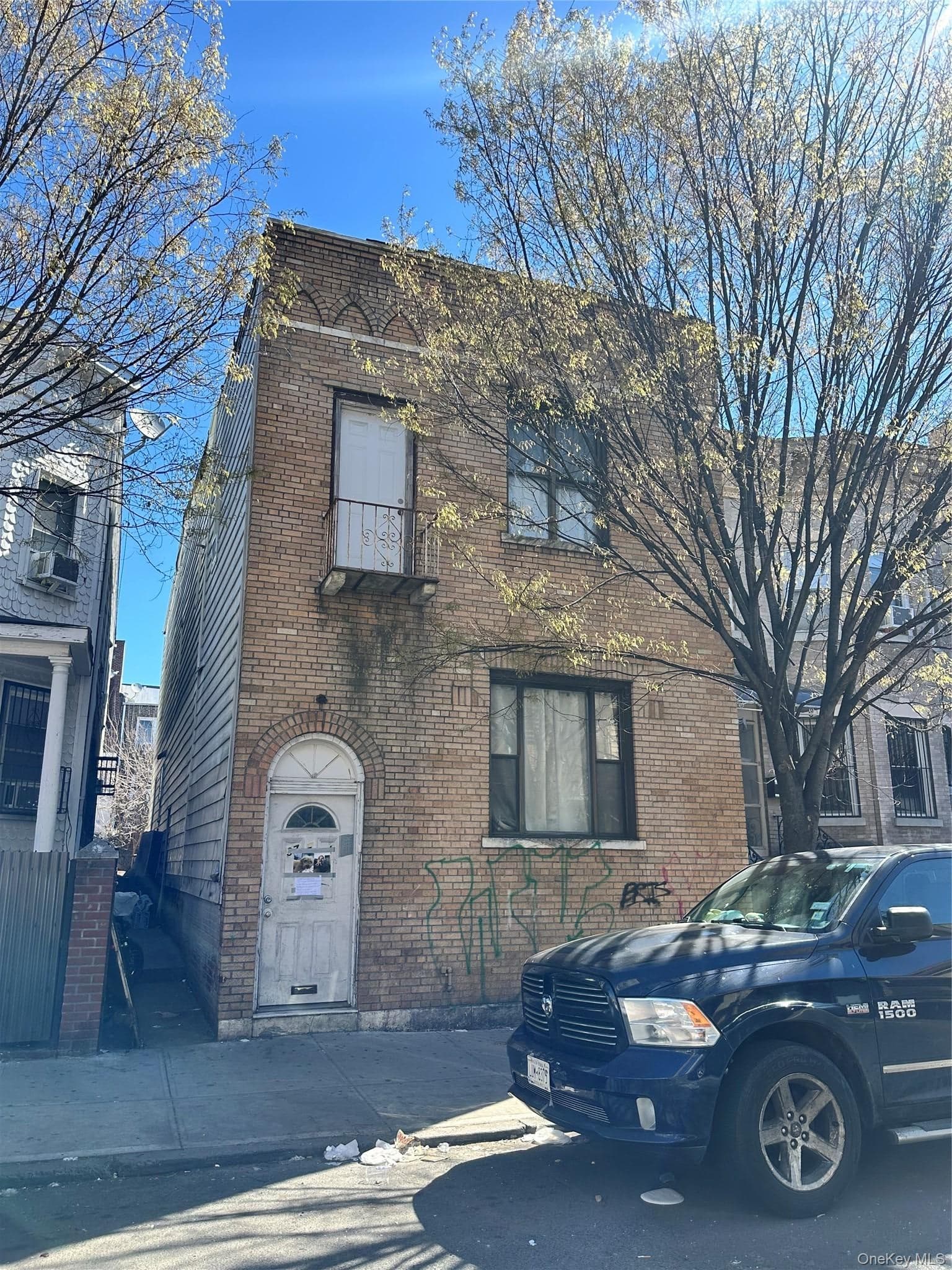 37-21 103 Street thumbnail 15