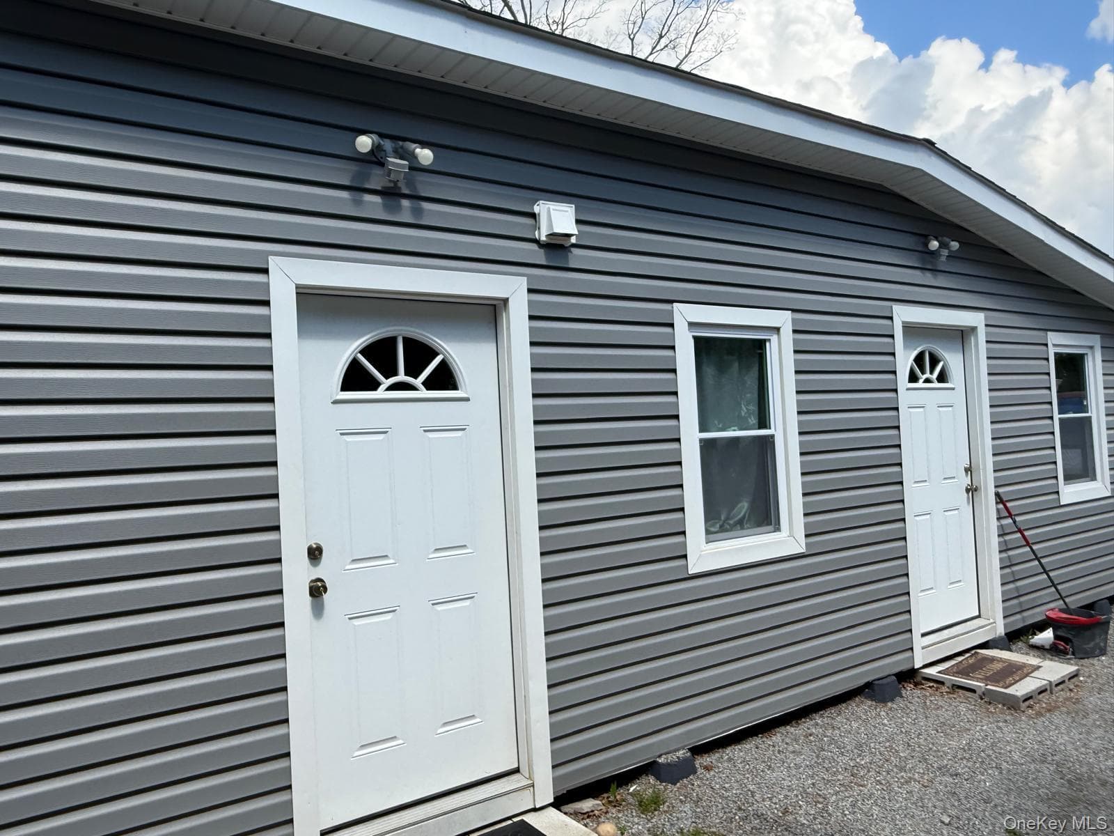 354 Beachview Street thumbnail 8