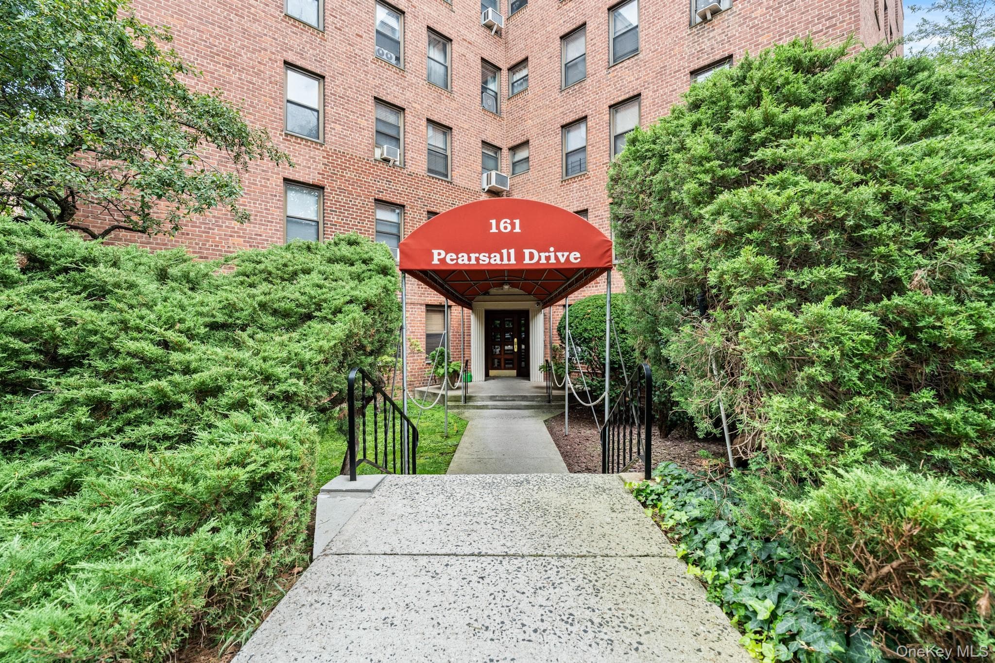 161 Pearsall Drive Unit: 4B photo 1