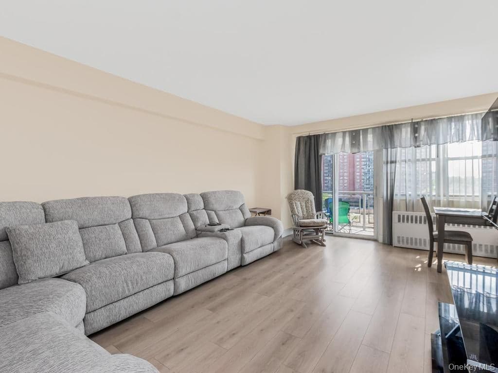 820 Boynton Avenue Unit: 7A thumbnail 5