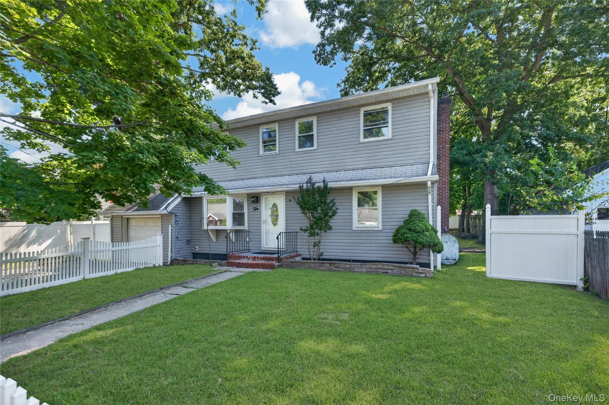 10 Field Place photo 1