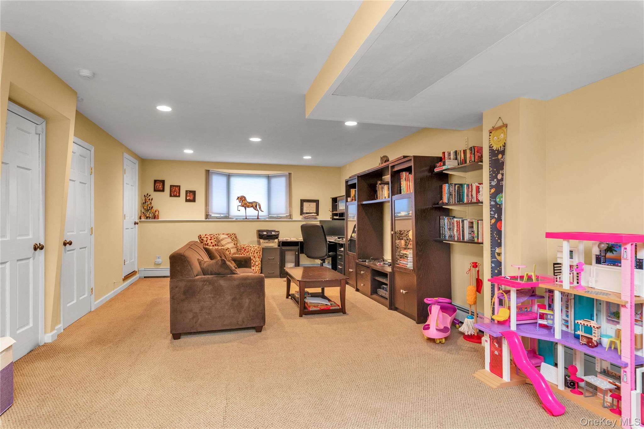 90 Virginia Drive thumbnail 12