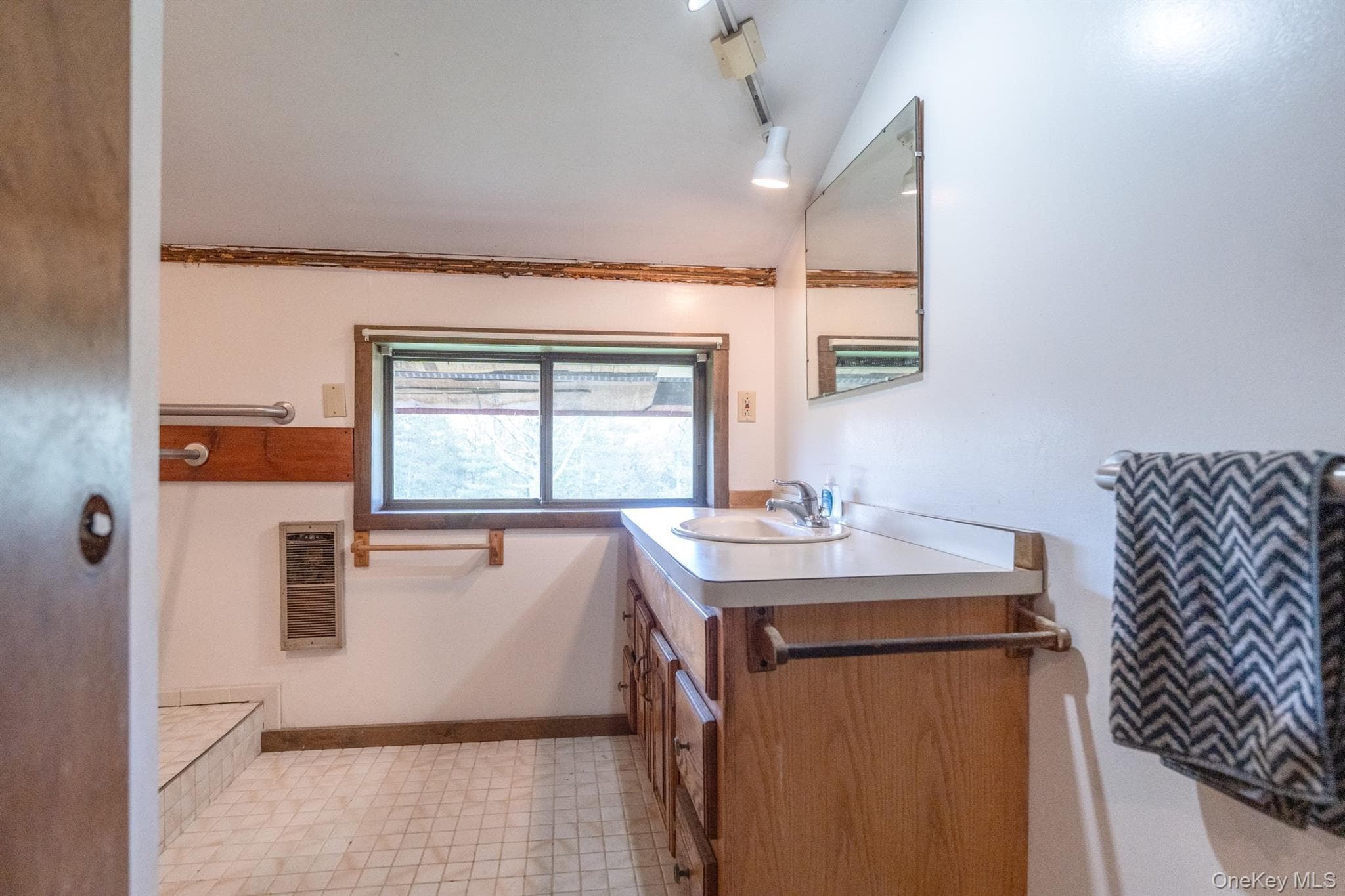 167 Hill Road thumbnail 8