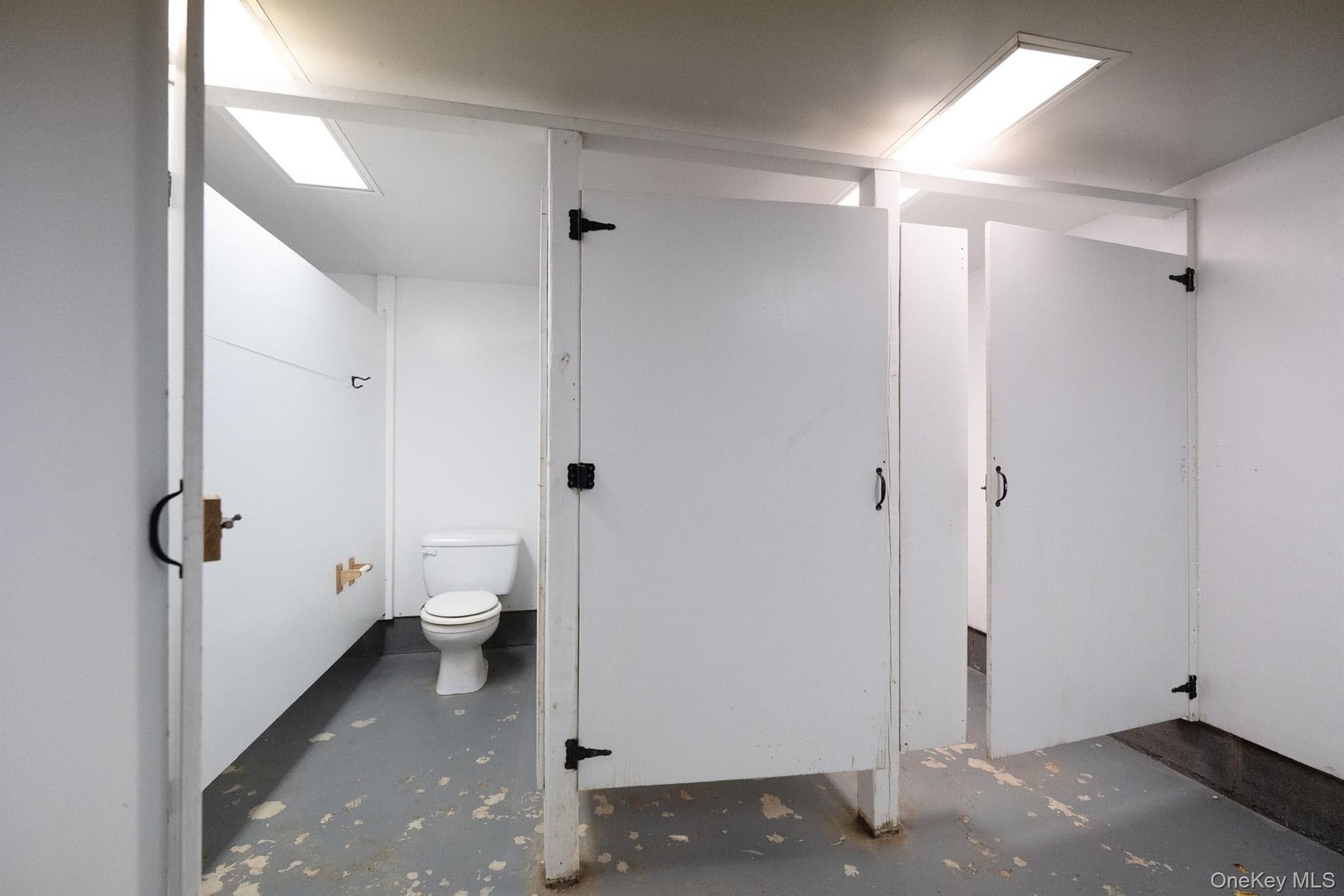 167 Hill Road thumbnail 34