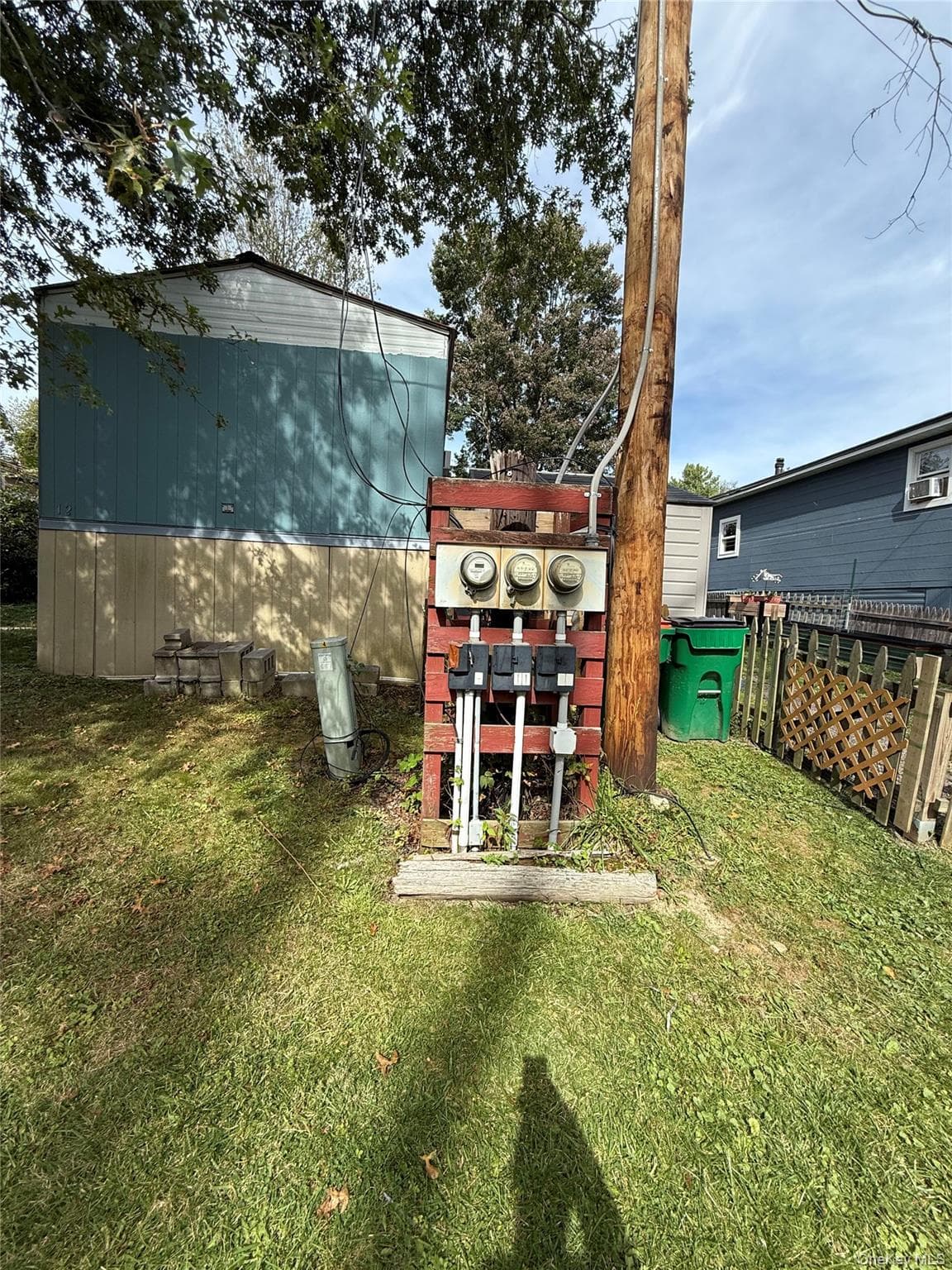 121 Cooper Road thumbnail 4