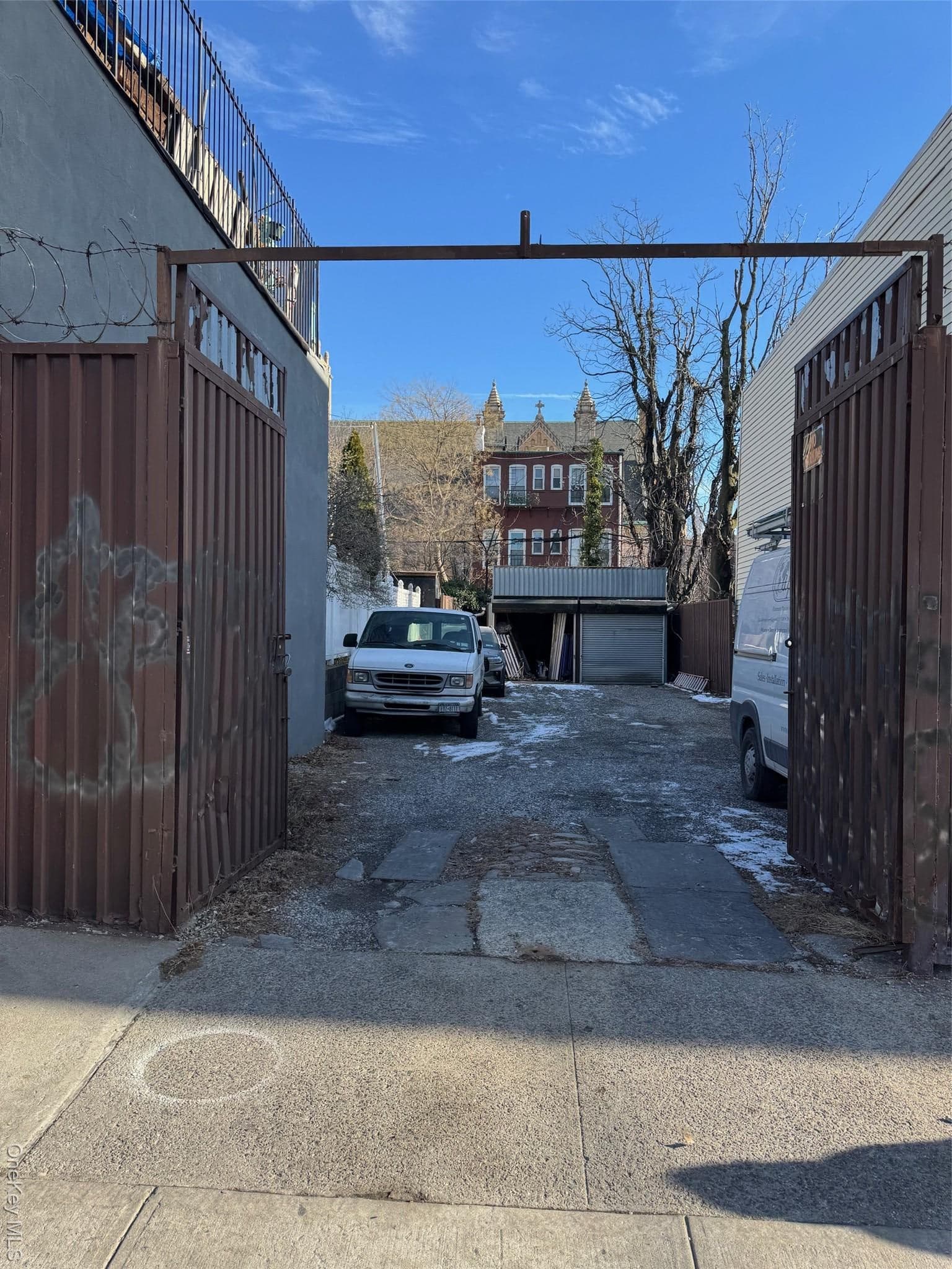 1822 Dekalb Avenue thumbnail 2
