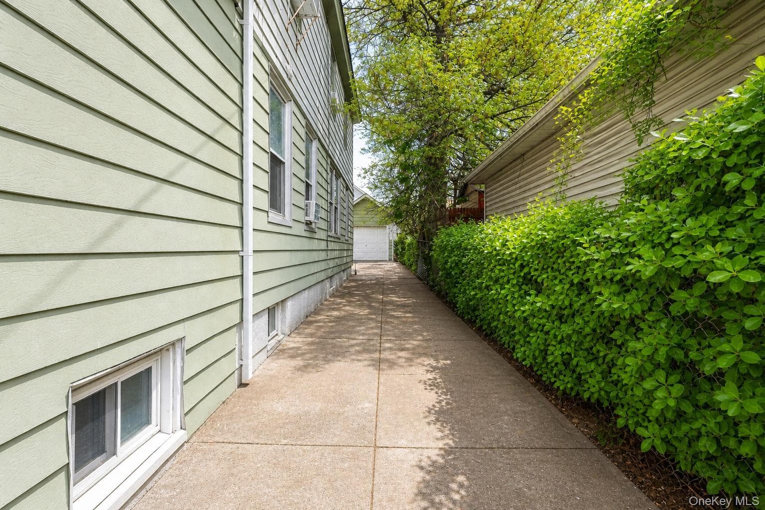 104-61 219th Street thumbnail 18