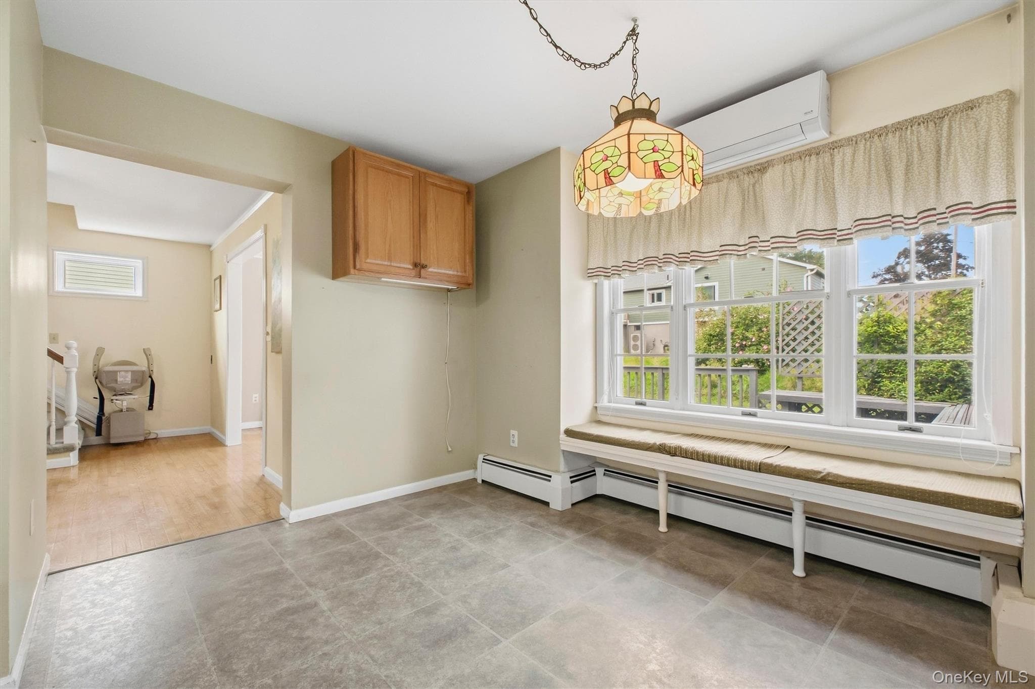 1069 Wolcott Avenue thumbnail 15