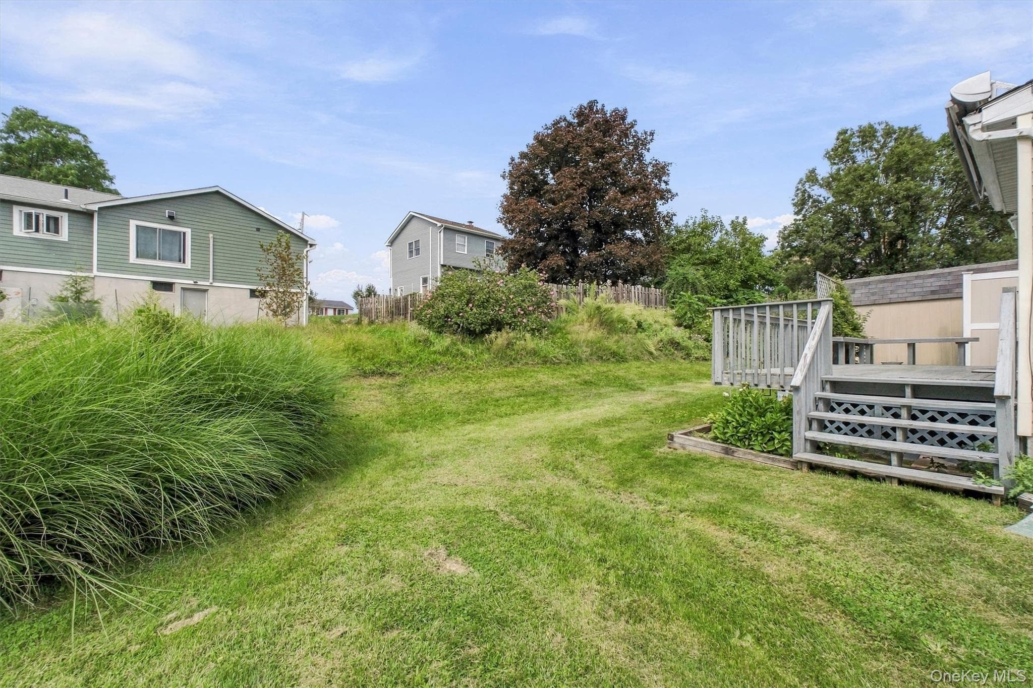 1069 Wolcott Avenue thumbnail 36