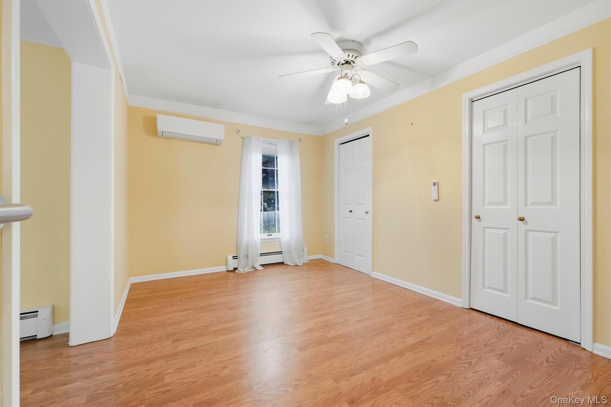1069 Wolcott Avenue thumbnail 24