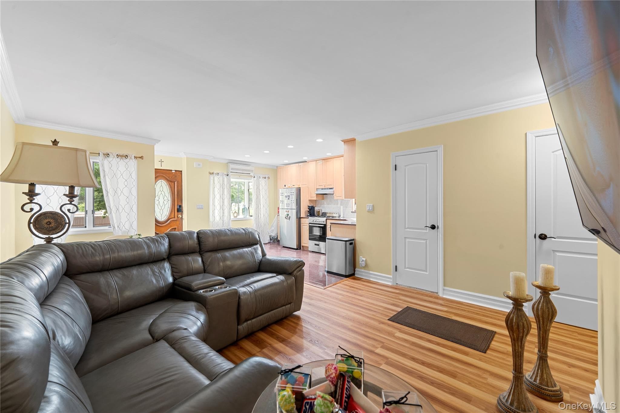 67-01 Eliot Avenue thumbnail 10