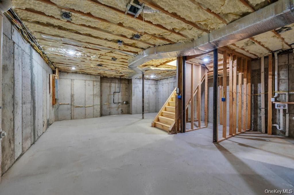 143 Emerson Avenue thumbnail 32