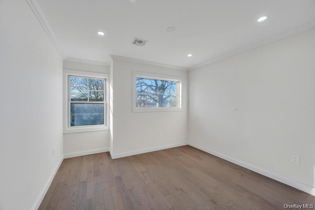 143 Emerson Avenue thumbnail 28