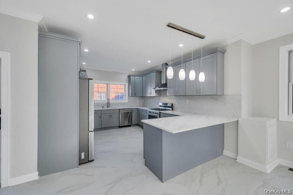 143 Emerson Avenue thumbnail 10
