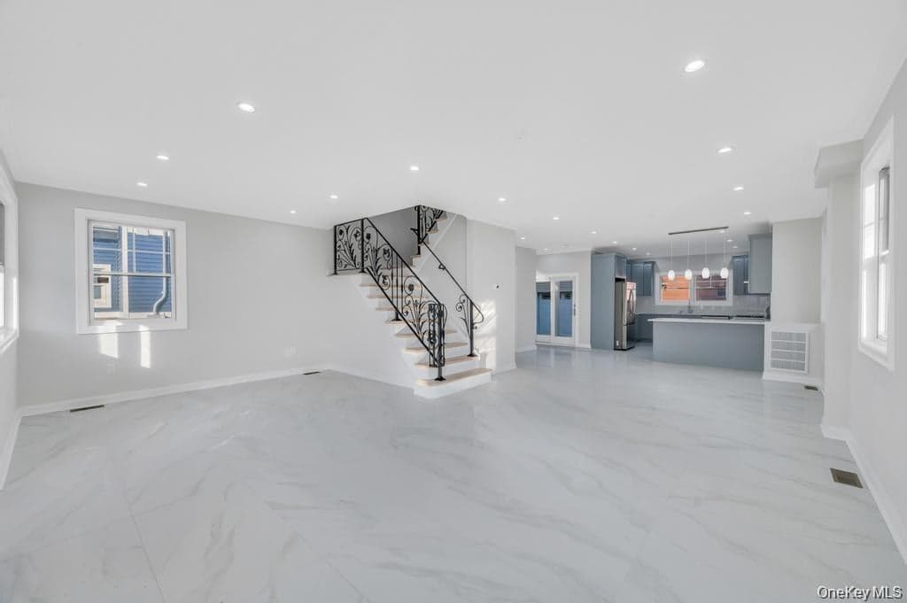 143 Emerson Avenue thumbnail 4