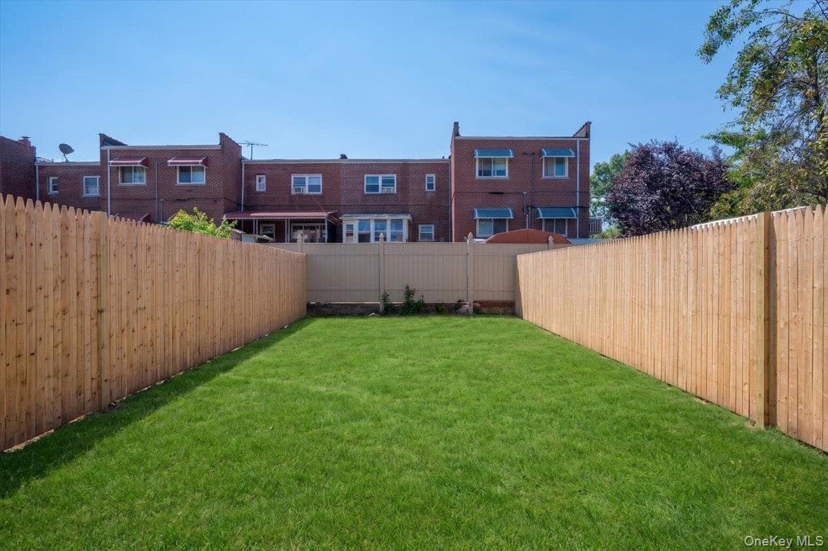 1302 E 223rd Street thumbnail 22